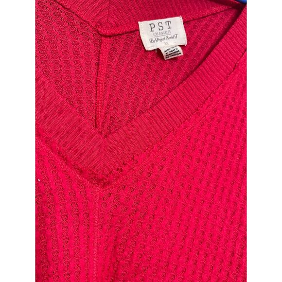 PST Project Social T Women’s Red Oversized V-neck Sweater XL - Picture 5 of 6